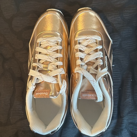 Reebok Classics - Picture 4 of 4